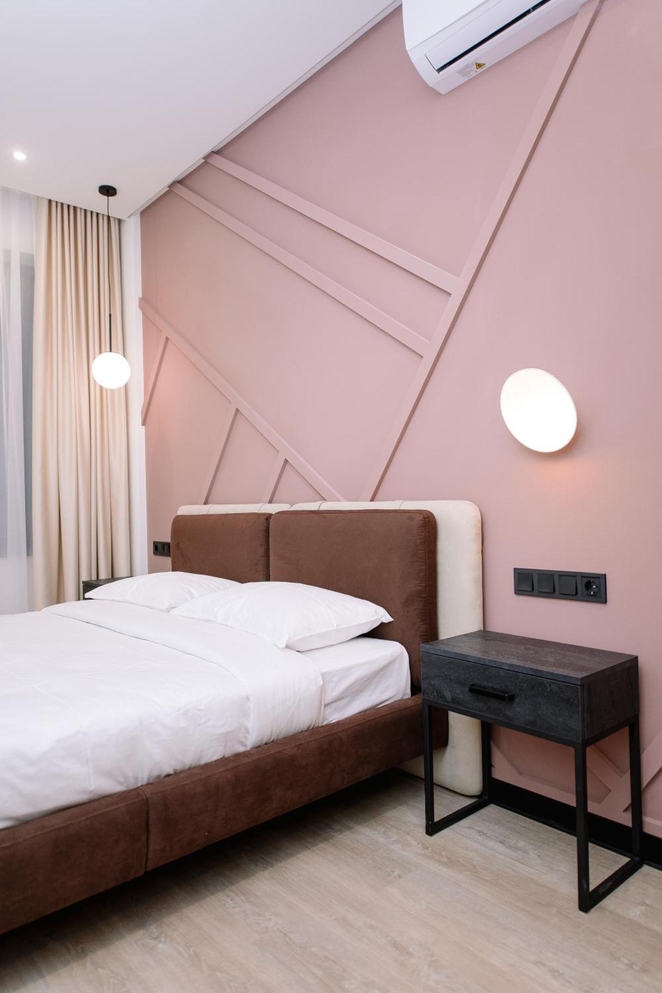 Select Hotel Lviv Exterior photo