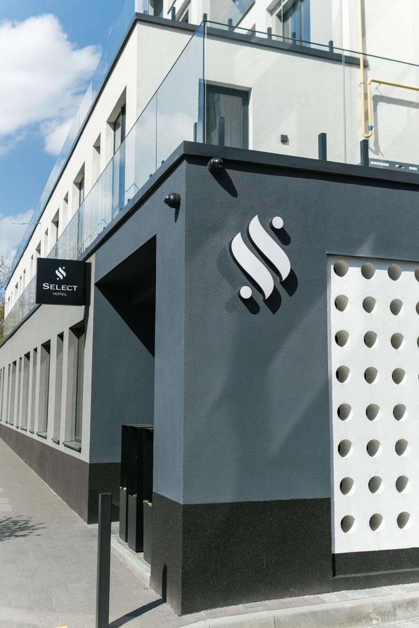 Select Hotel Lviv Exterior photo