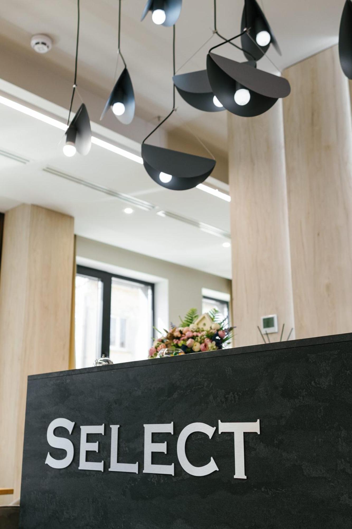 Select Hotel Lviv Exterior photo